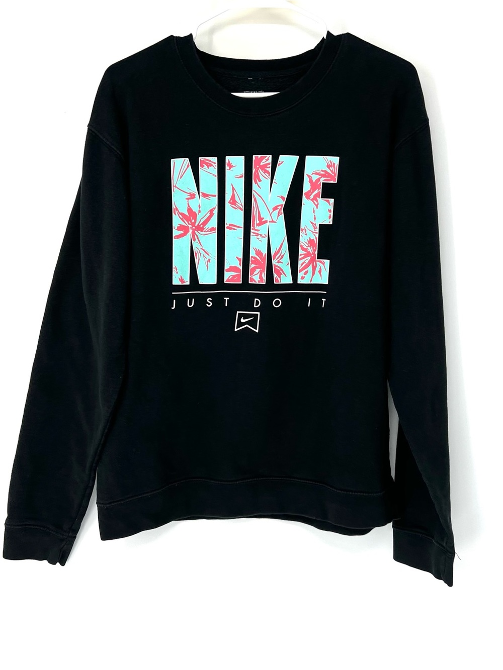 Nike women’s medium sweatshirt